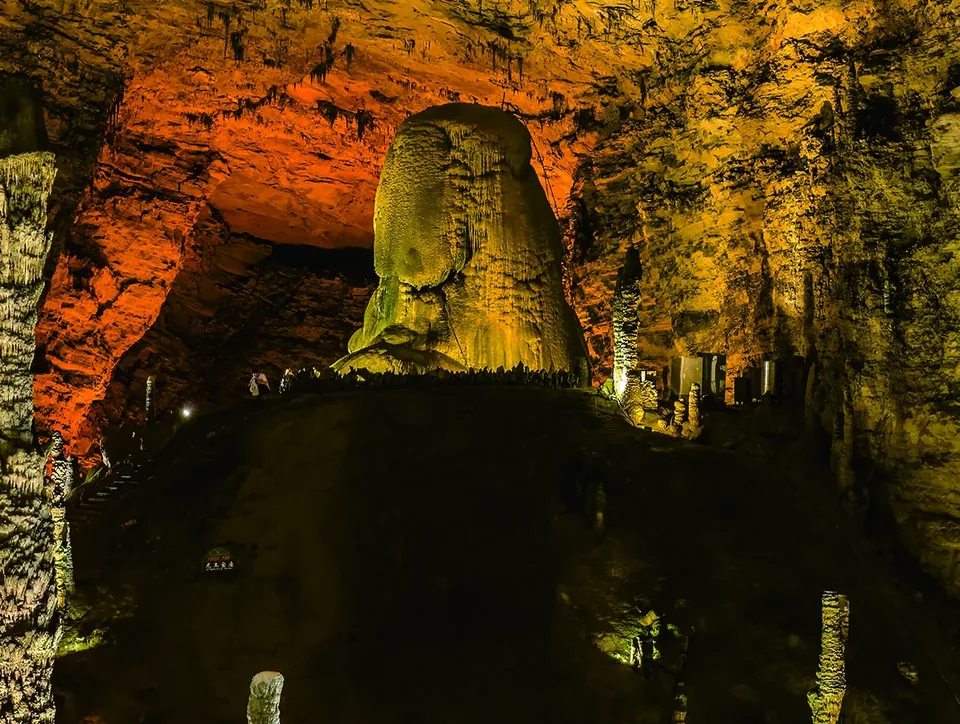 Huanglong Cave