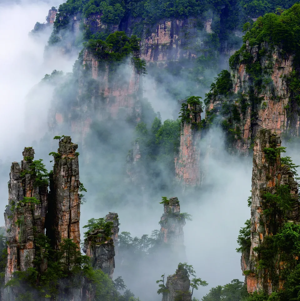 东门一日游：山顶峰林与十里画廊