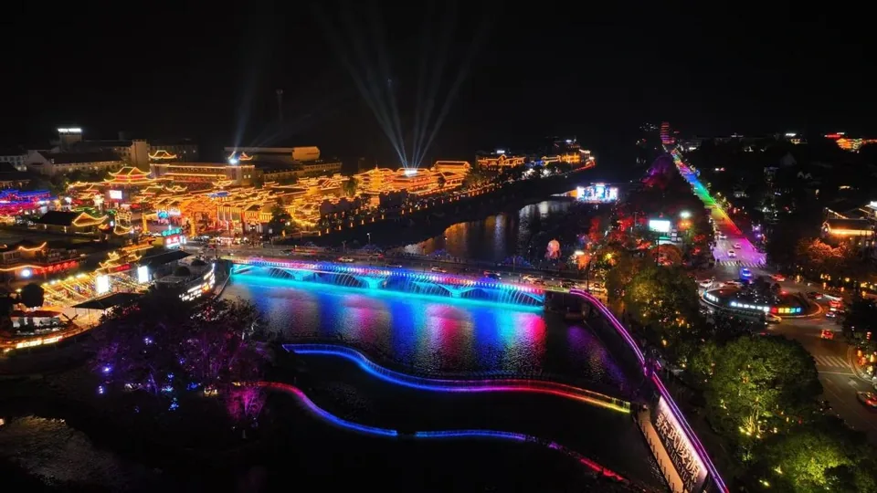 索溪河畔夜游